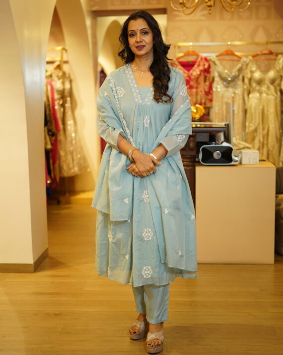 Mul Chanderi Floral Embroidered Kurta